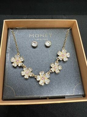 VTG Monet Gold Tone Floral Necklace Stud Earrings Set Pink Rhinestones Crystal